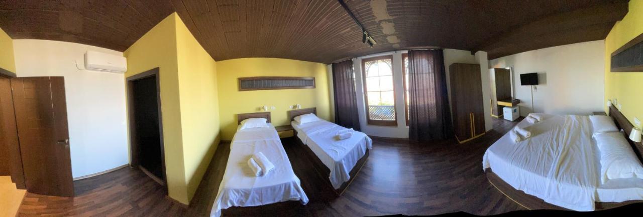 Hotel Hiserra プリズレン エクステリア 写真