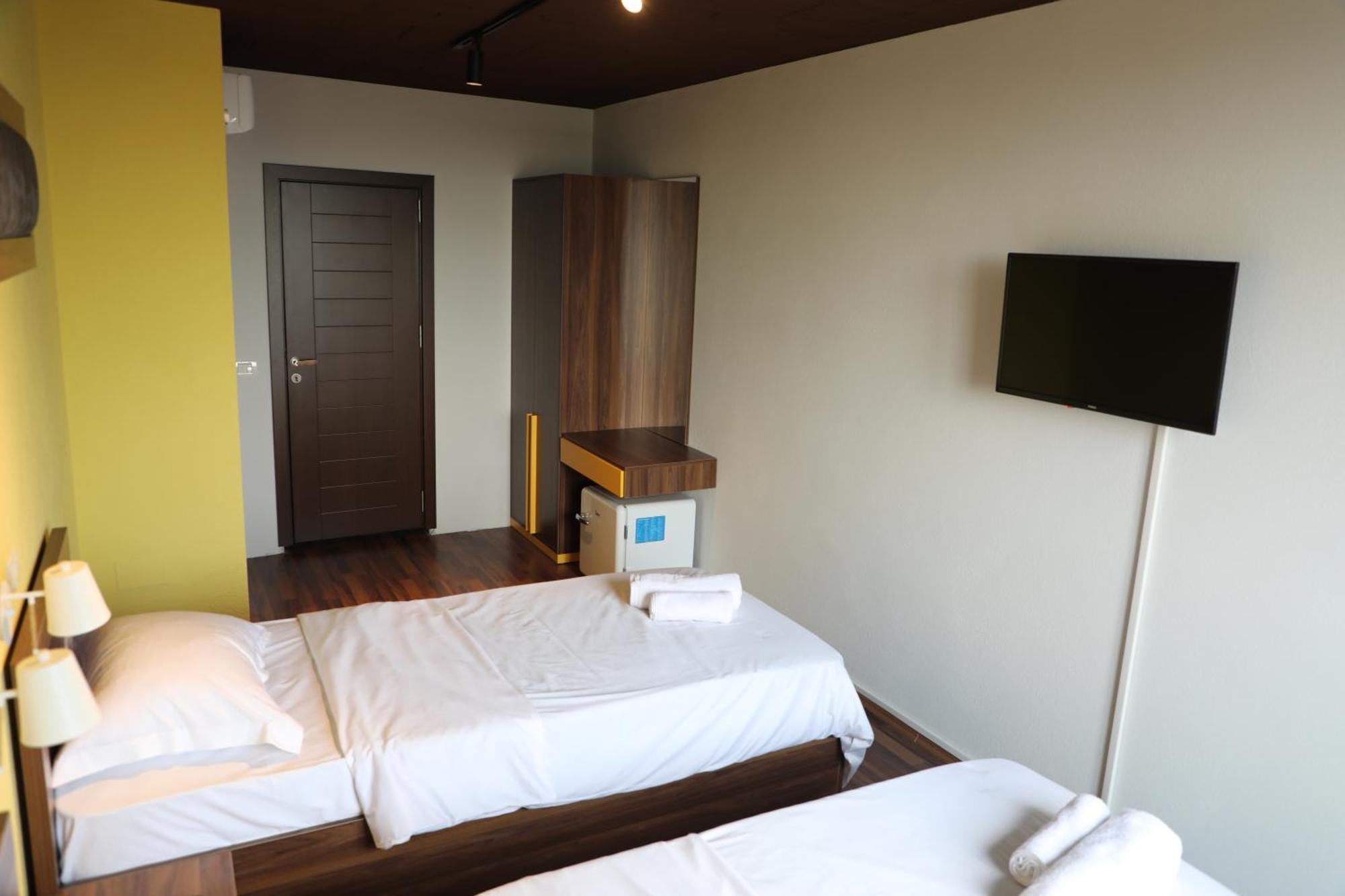 Hotel Hiserra プリズレン エクステリア 写真